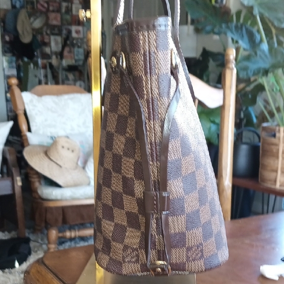 Louis Vuitton Brown Checkered Tote - Picture 7 of 10